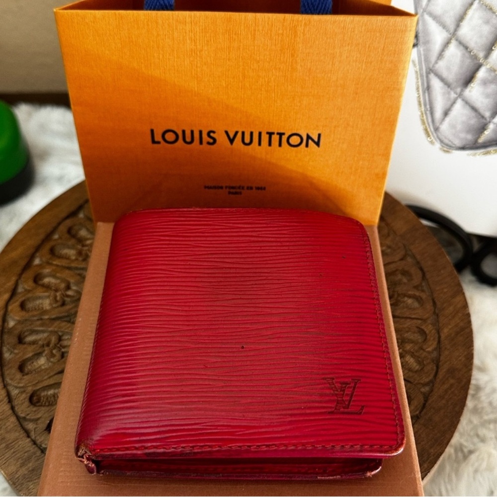 Red Louis Vuitton Epey Wallet with box